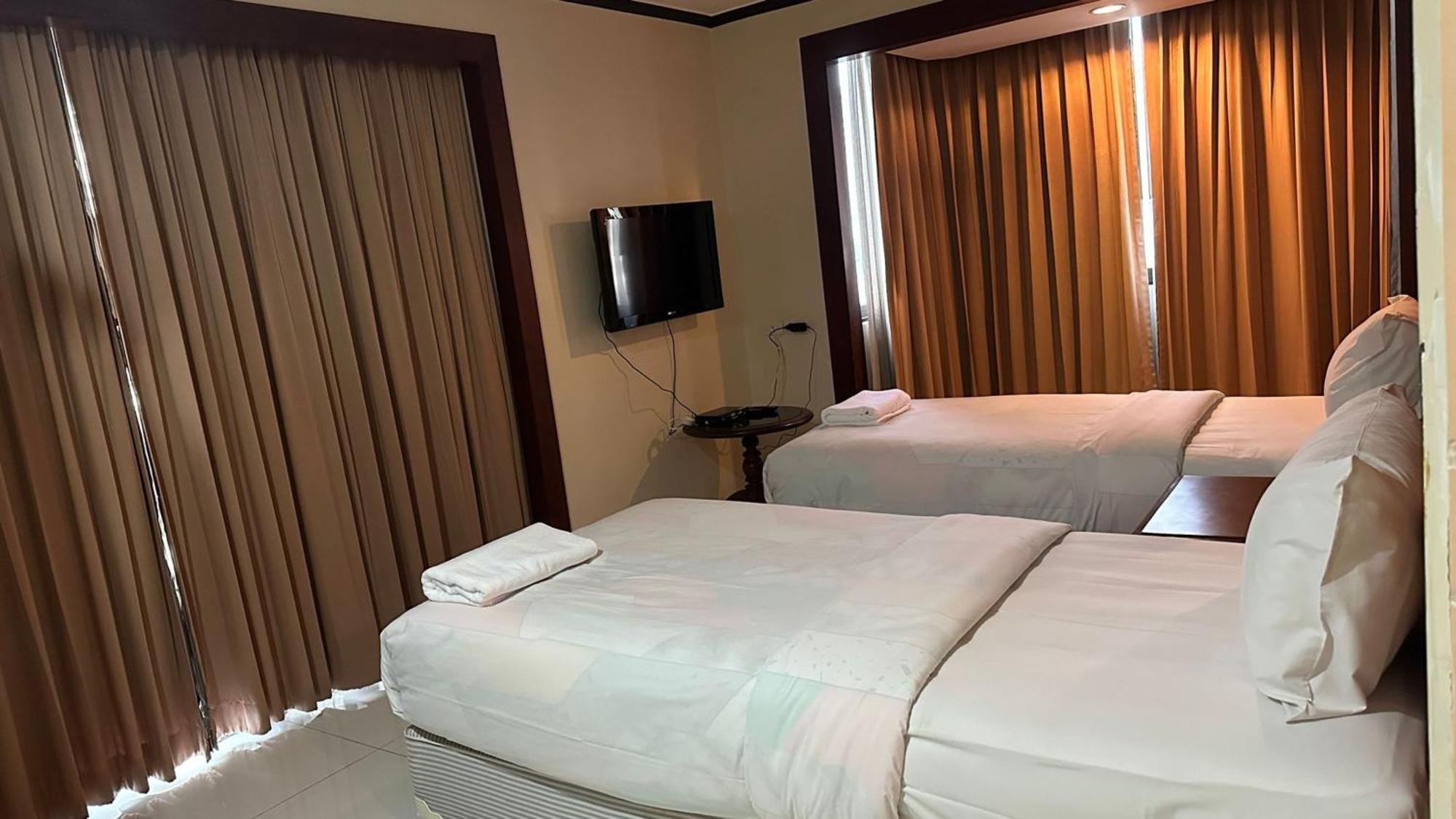 Готель Omni Tower Sukhumvit Nana Direct Бангкок Екстер'єр фото