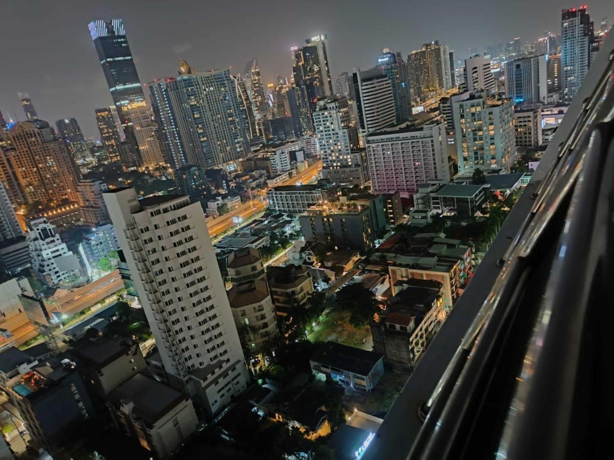 Готель Omni Tower Sukhumvit Nana Direct Бангкок Екстер'єр фото
