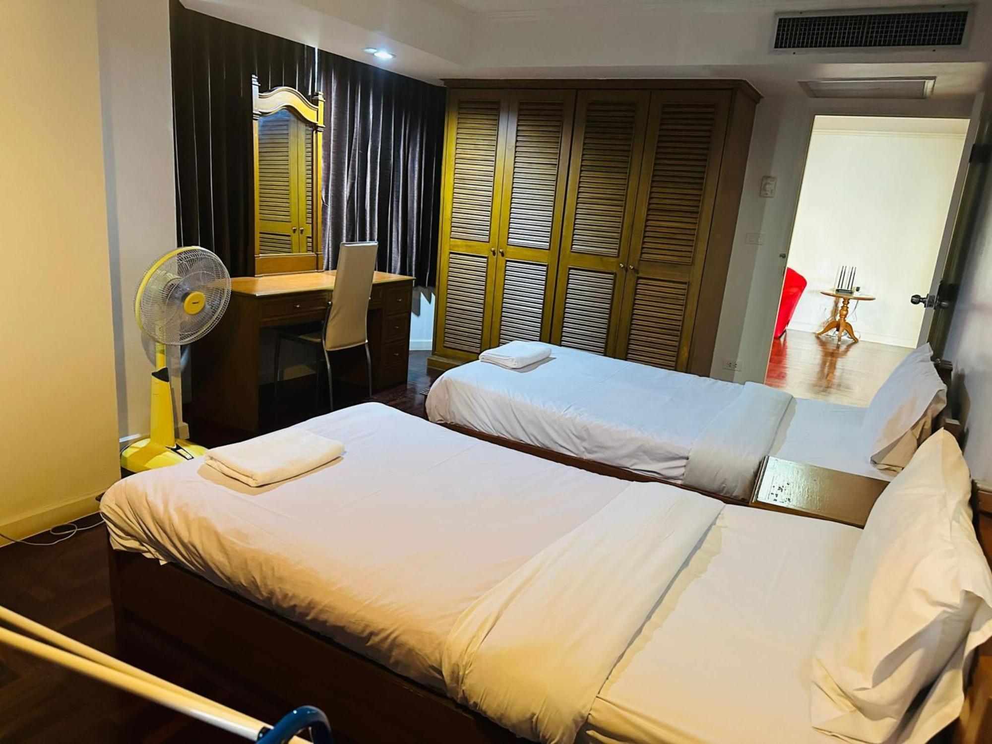 Готель Omni Tower Sukhumvit Nana Direct Бангкок Екстер'єр фото