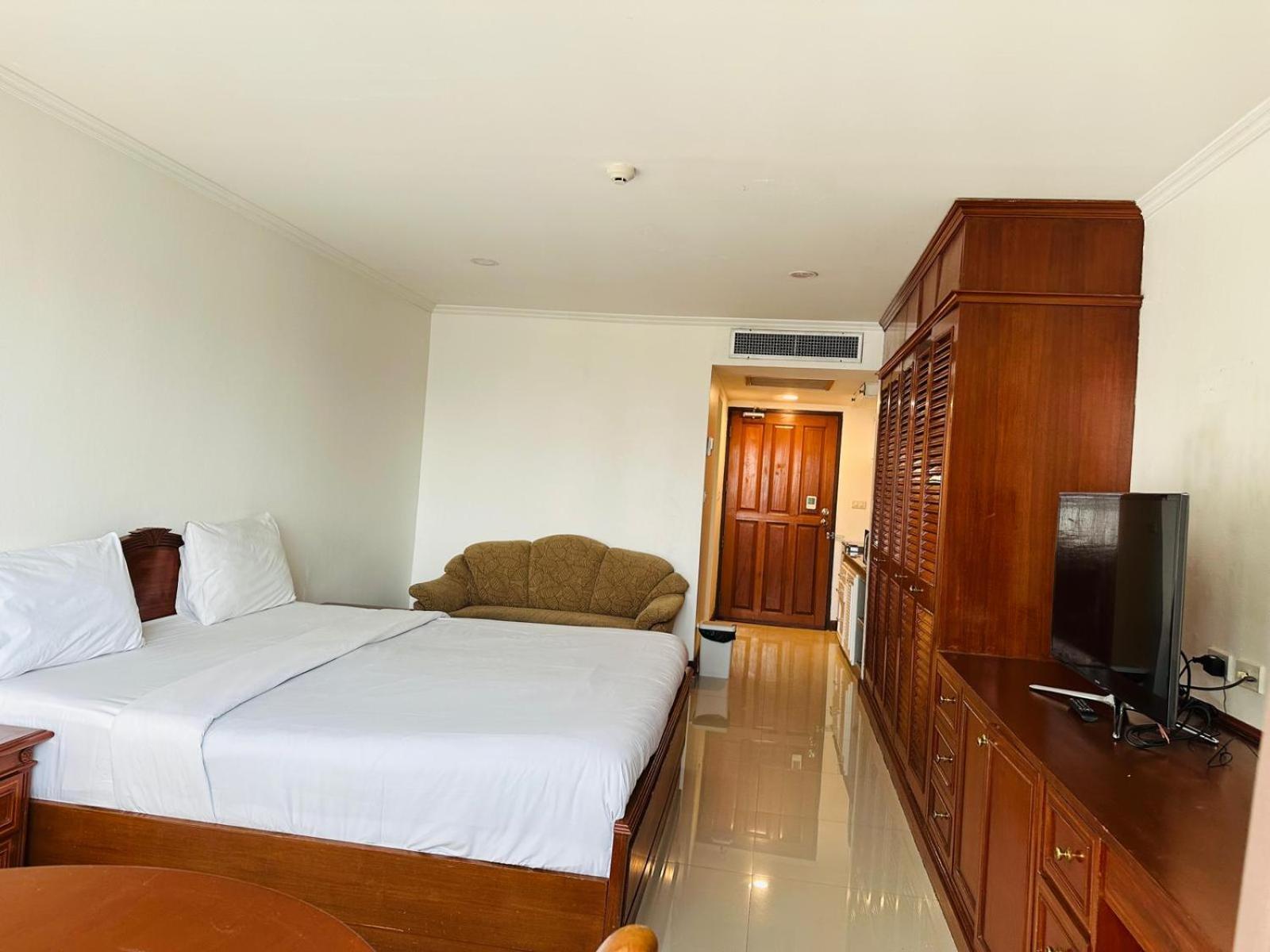 Готель Omni Tower Sukhumvit Nana Direct Бангкок Екстер'єр фото
